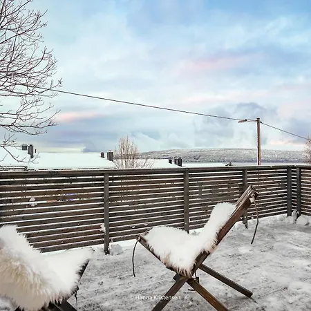 Moderne Hus Med Flott Beliggenhet Og Naerhet Til Narvikfjellet Og Byen *